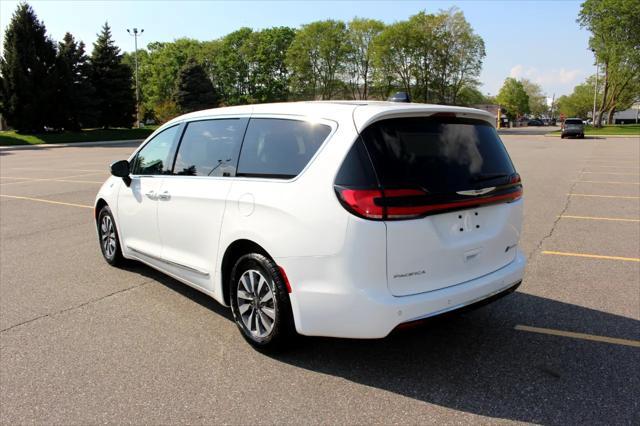 used 2023 Chrysler Pacifica Hybrid car, priced at $24,900