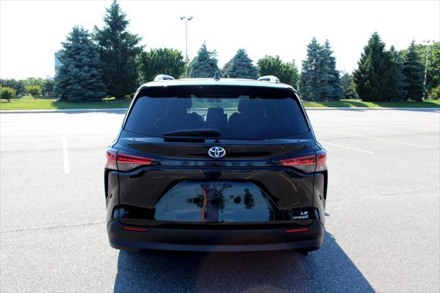 used 2021 Toyota Sienna car, priced at $29,900