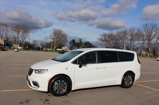 used 2024 Chrysler Pacifica Hybrid car, priced at $29,900