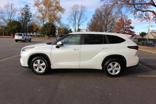 used 2023 Toyota Highlander car, priced at $28,900