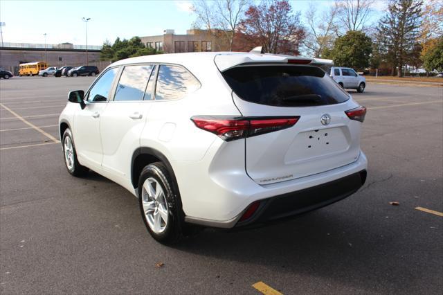 used 2023 Toyota Highlander car, priced at $28,900