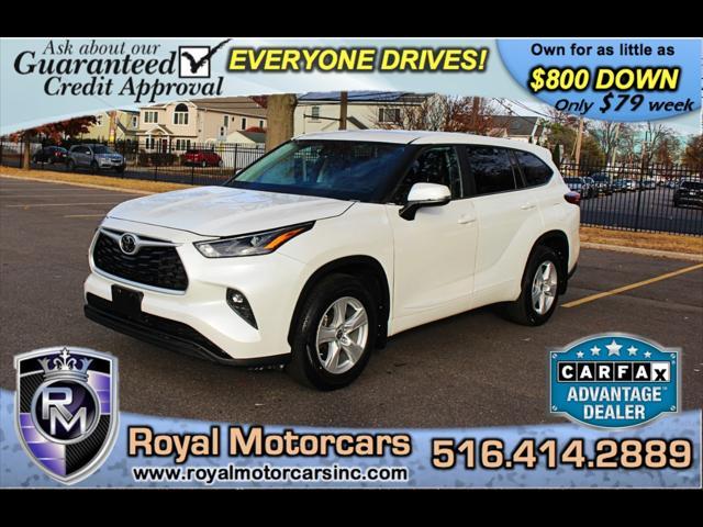 used 2023 Toyota Highlander car, priced at $28,900