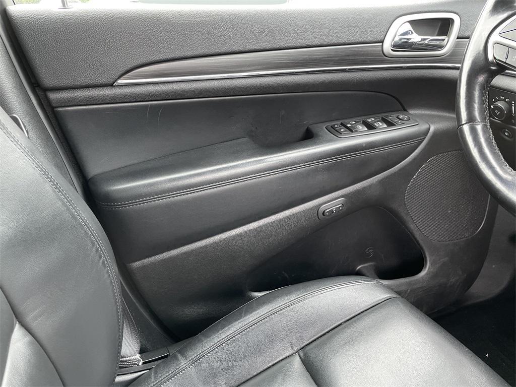 used 2021 Jeep Grand Cherokee car, priced at $23,000