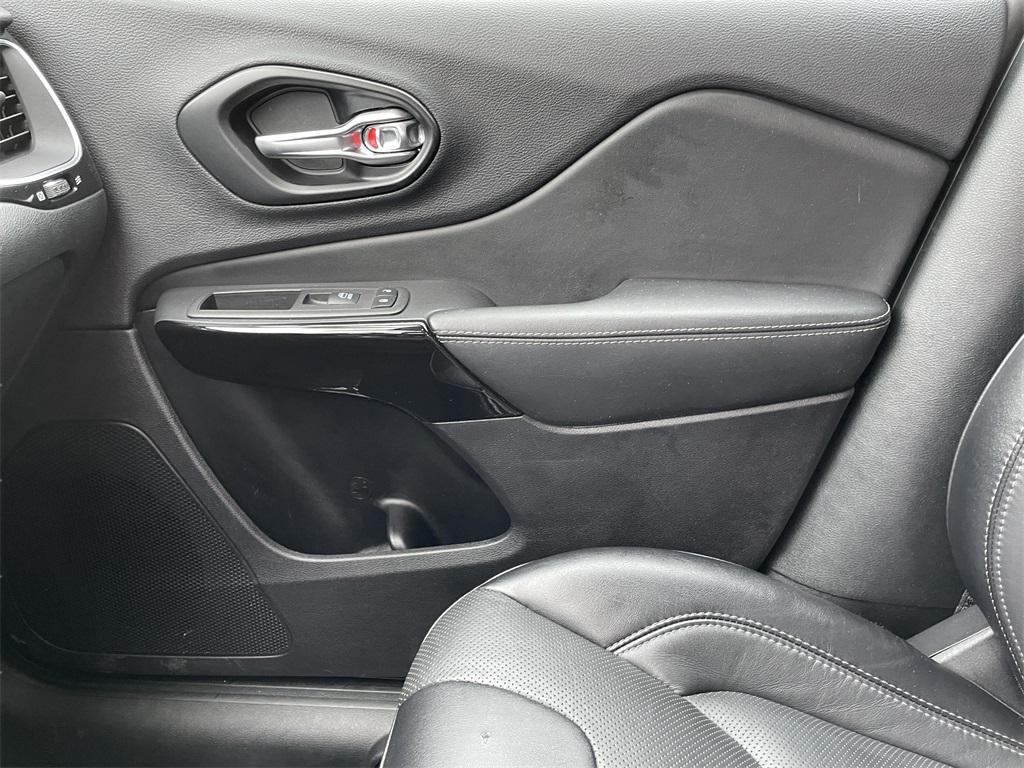 used 2023 Jeep Cherokee car, priced at $21,500