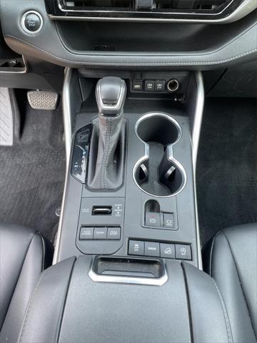 used 2020 Toyota Highlander car