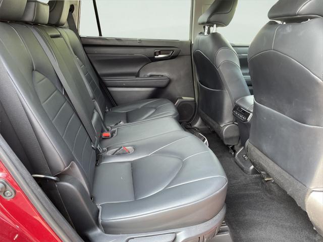 used 2020 Toyota Highlander car