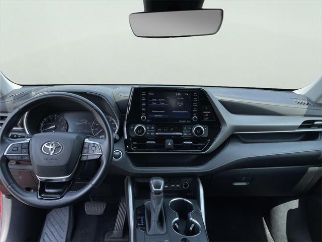 used 2020 Toyota Highlander car