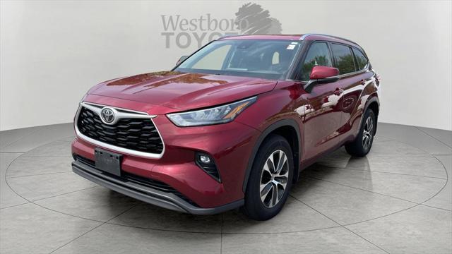 used 2020 Toyota Highlander car