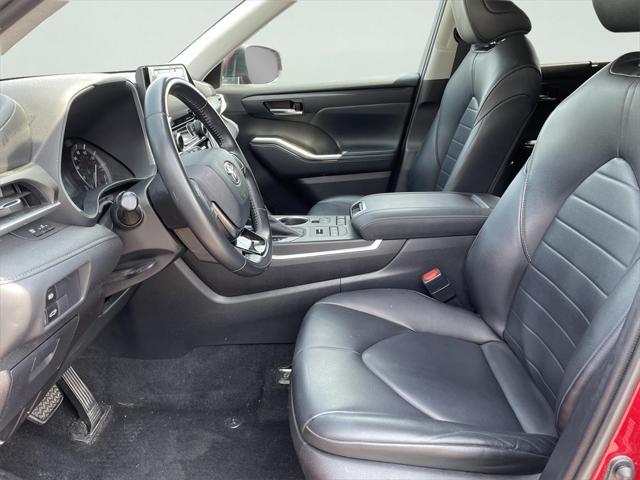 used 2020 Toyota Highlander car