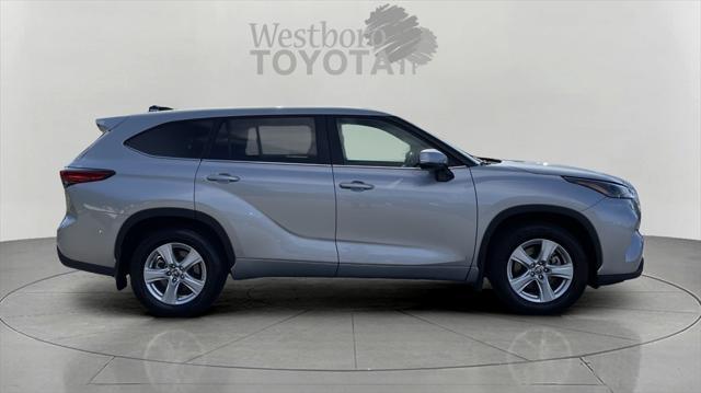 used 2023 Toyota Highlander car, priced at $33,000