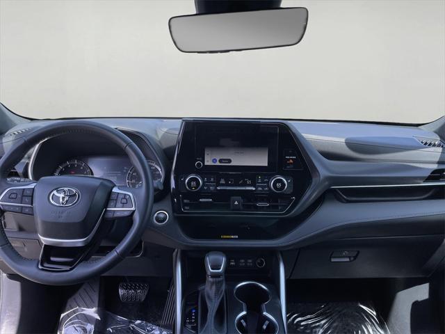 used 2024 Toyota Highlander car, priced at $47,000