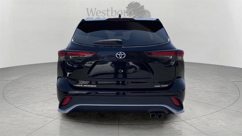 used 2024 Toyota Highlander car, priced at $45,000