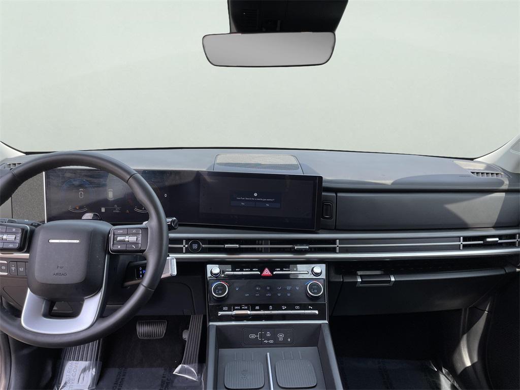 used 2025 Hyundai Santa Fe car, priced at $39,000