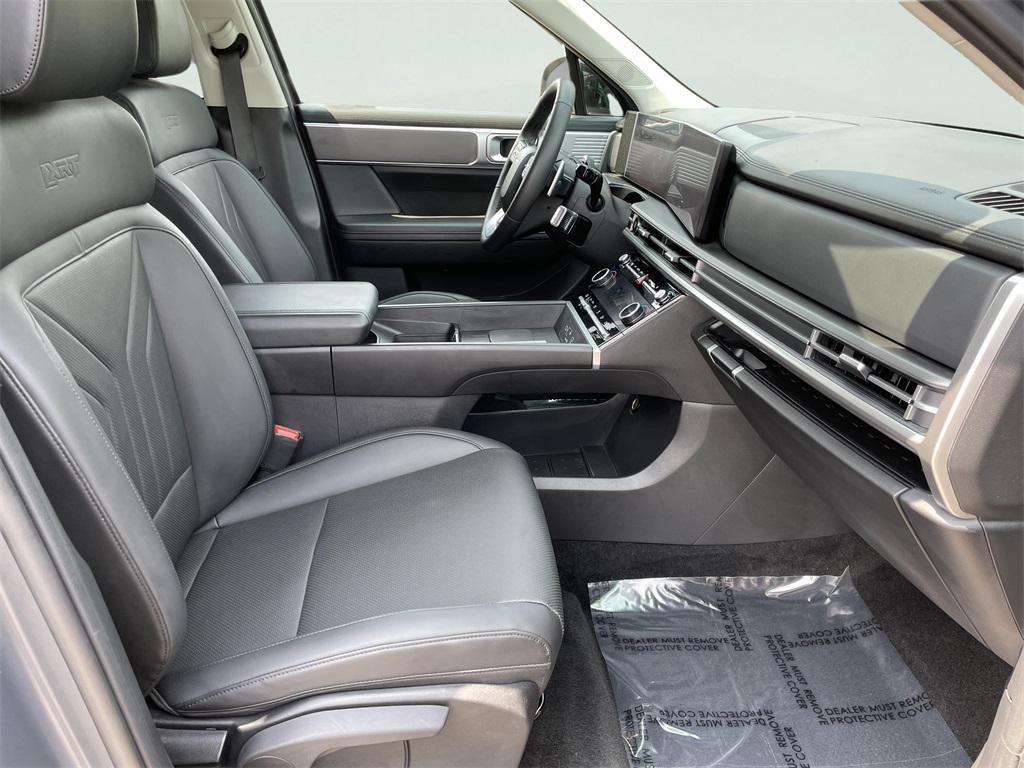 used 2025 Hyundai Santa Fe car, priced at $39,000