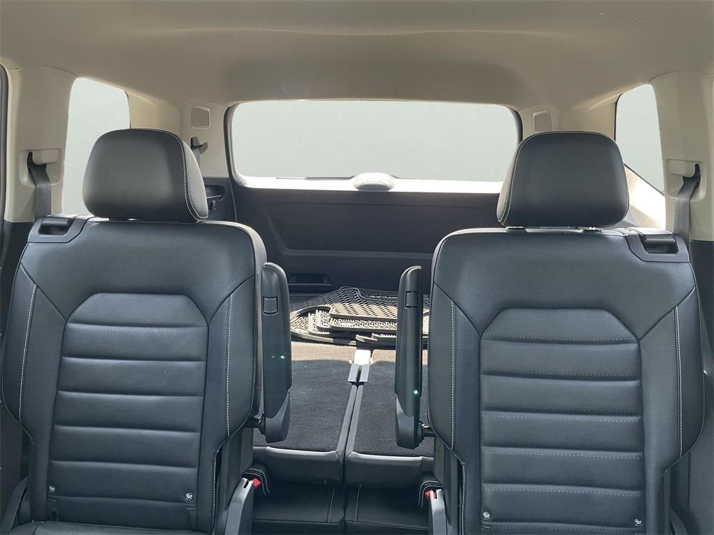 used 2021 Volkswagen Atlas car, priced at $29,000