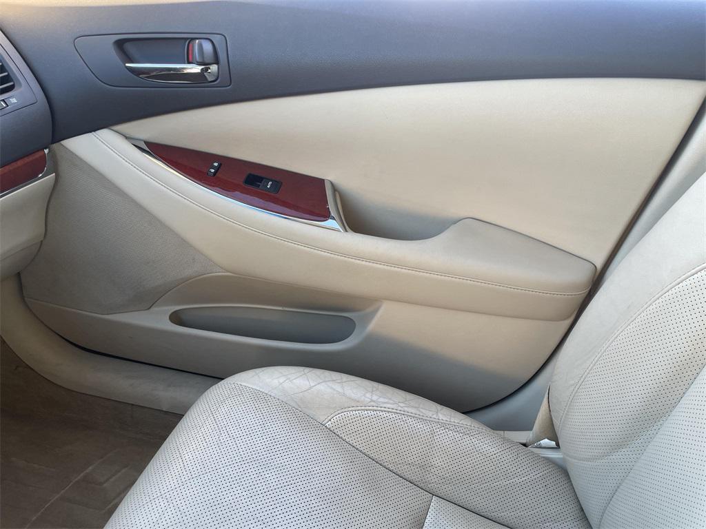 used 2012 Lexus ES 350 car, priced at $11,000