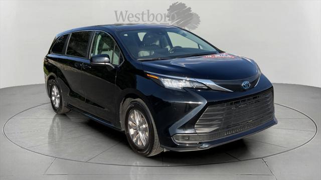 used 2023 Toyota Sienna car, priced at $39,000