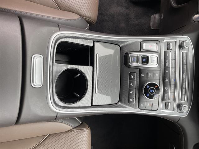 used 2023 Hyundai Santa Fe car, priced at $31,000