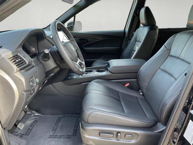 used 2025 Honda Passport car, priced at $44,000