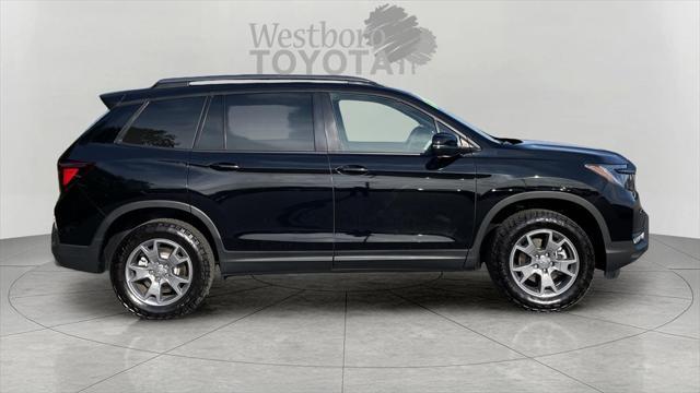 used 2025 Honda Passport car, priced at $44,000