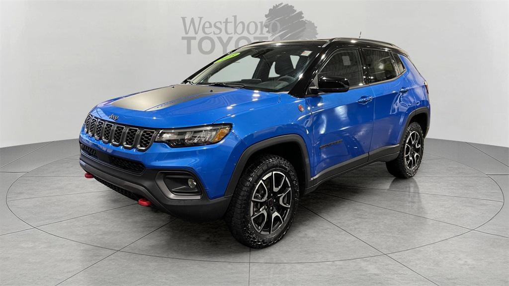 used 2025 Jeep Compass car, priced at $24,000