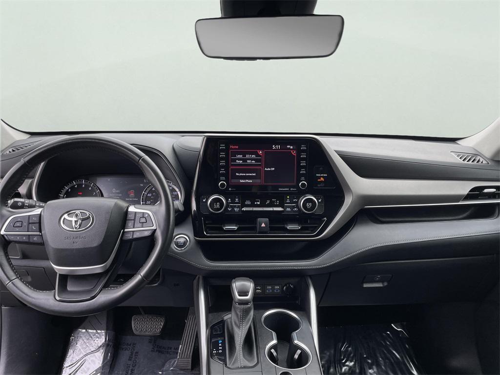 used 2022 Toyota Highlander car, priced at $35,000
