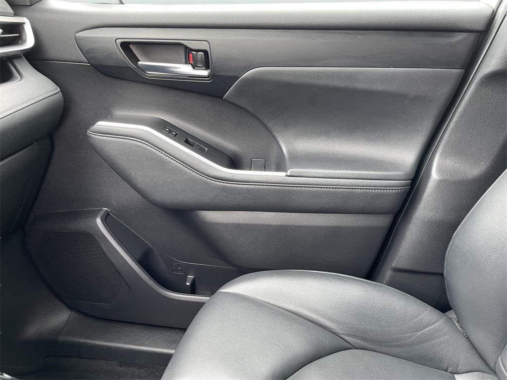 used 2022 Toyota Highlander car, priced at $35,000