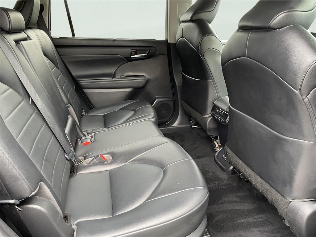 used 2022 Toyota Highlander car, priced at $35,000