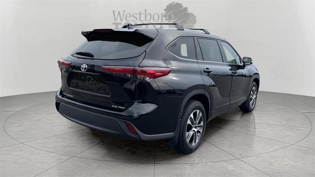 used 2022 Toyota Highlander car, priced at $35,000