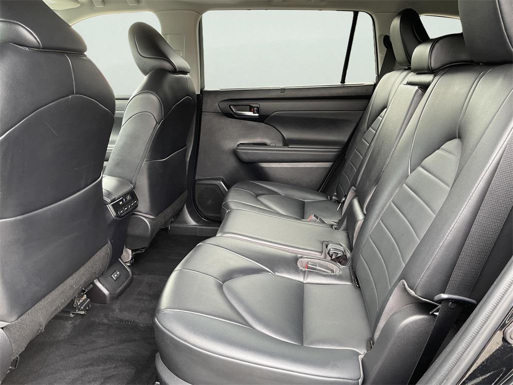 used 2022 Toyota Highlander car, priced at $35,000