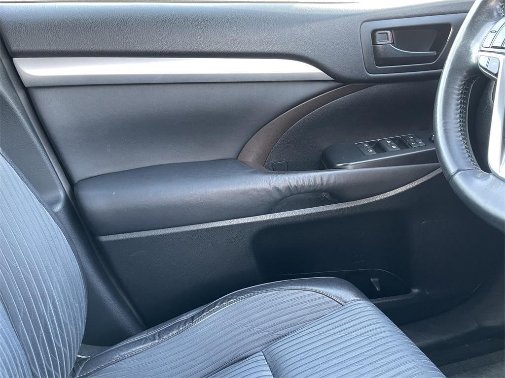 used 2015 Toyota Highlander car, priced at $17,000