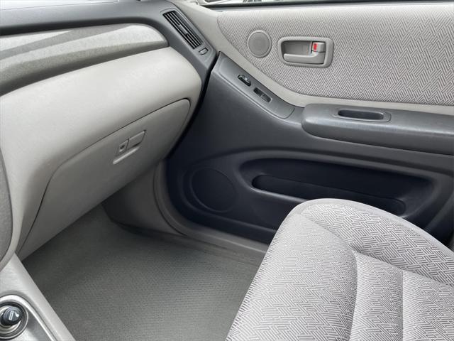 used 2002 Toyota Highlander car, priced at $10,000