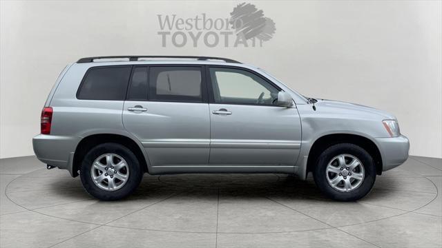 used 2002 Toyota Highlander car, priced at $10,000