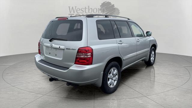 used 2002 Toyota Highlander car, priced at $10,000