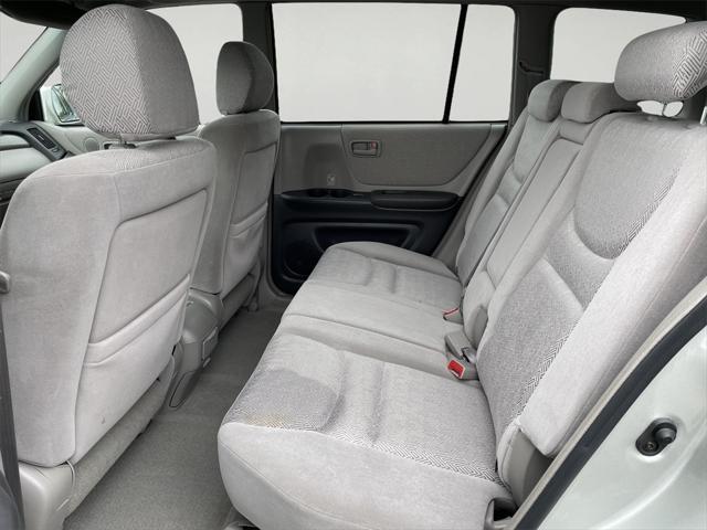 used 2002 Toyota Highlander car, priced at $10,000