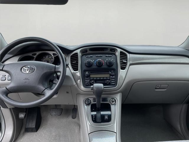 used 2002 Toyota Highlander car, priced at $10,000