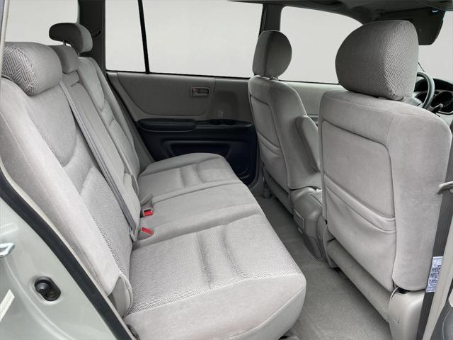 used 2002 Toyota Highlander car, priced at $10,000