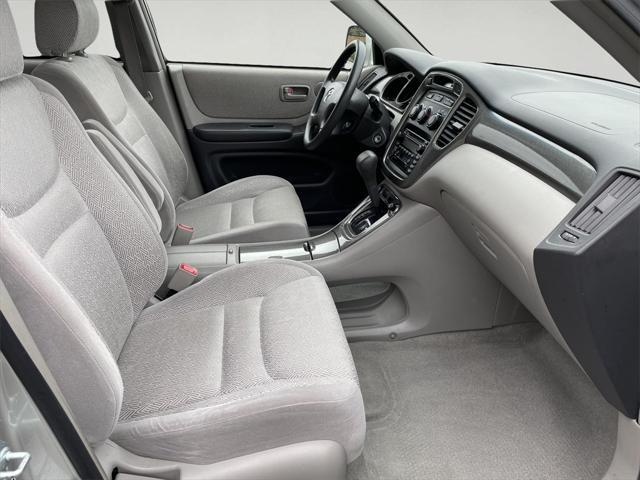 used 2002 Toyota Highlander car, priced at $10,000