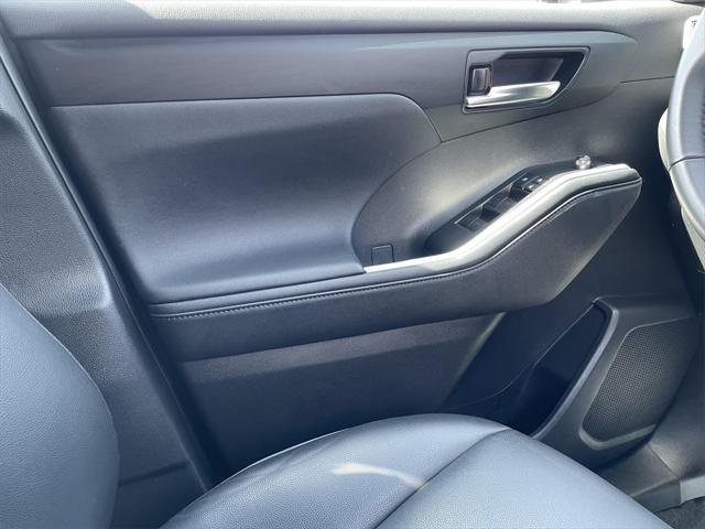 used 2024 Toyota Highlander car, priced at $42,000