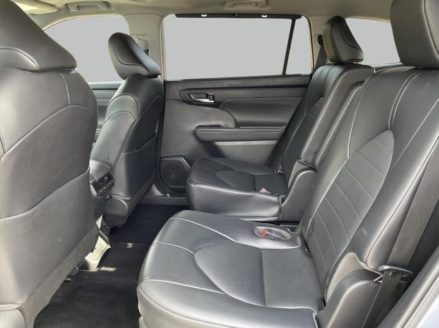 used 2022 Toyota Highlander car, priced at $35,000