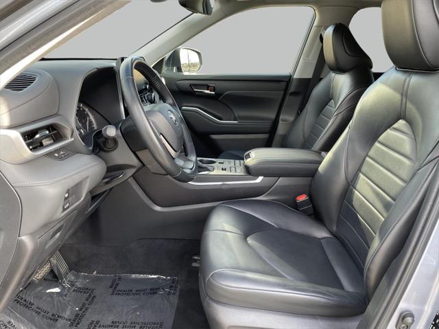 used 2022 Toyota Highlander car, priced at $35,000