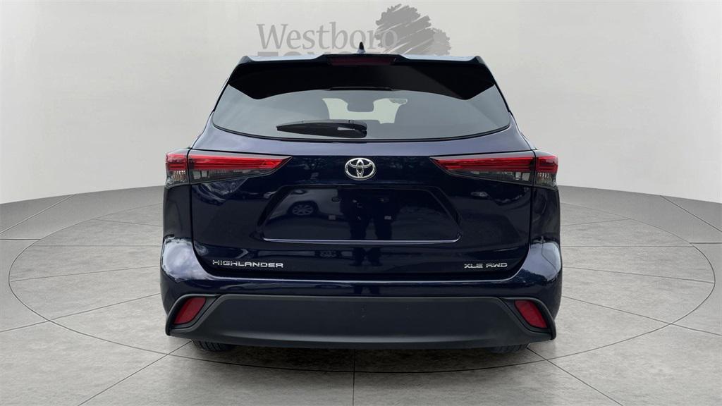 used 2023 Toyota Highlander car, priced at $39,000