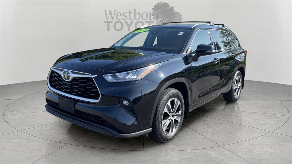 used 2020 Toyota Highlander car, priced at $23,000