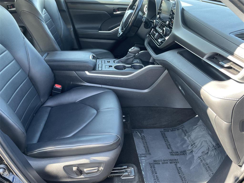 used 2020 Toyota Highlander car, priced at $23,000