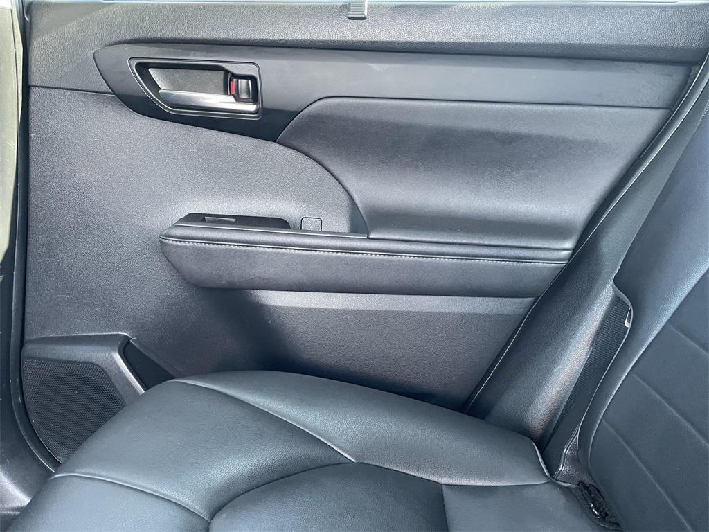 used 2020 Toyota Highlander car, priced at $23,000