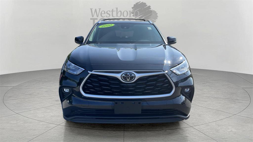 used 2020 Toyota Highlander car, priced at $23,000