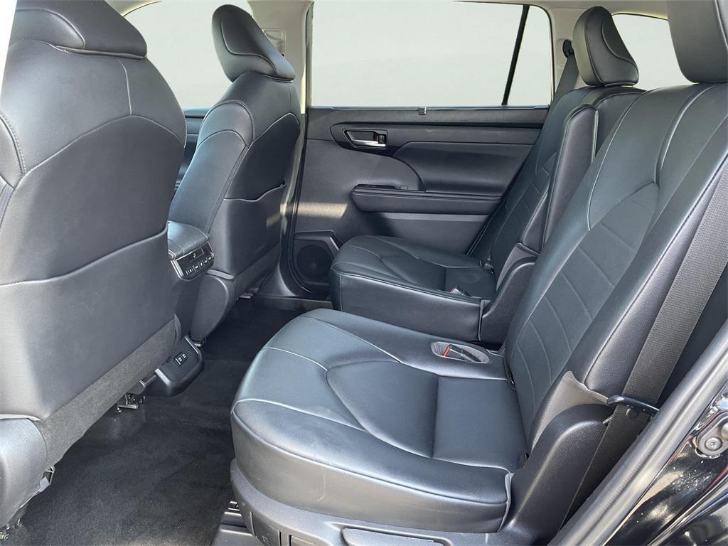 used 2020 Toyota Highlander car, priced at $23,000