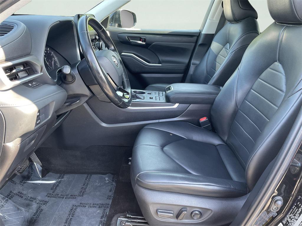 used 2020 Toyota Highlander car, priced at $23,000