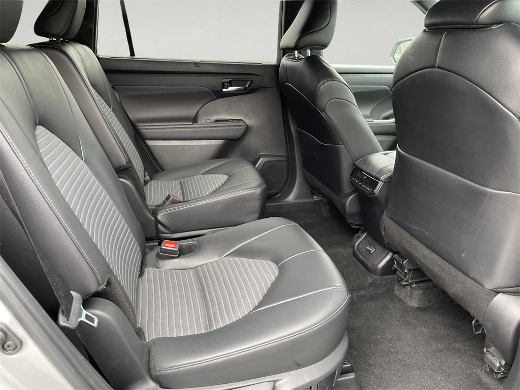 used 2024 Toyota Highlander car, priced at $44,000