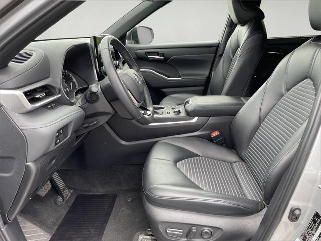 used 2024 Toyota Highlander car, priced at $44,000
